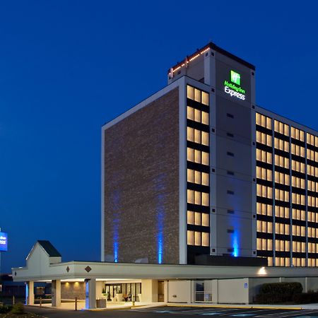 Holiday Inn Express Washington Dc Sw - Springfield By Ihg Экстерьер фото