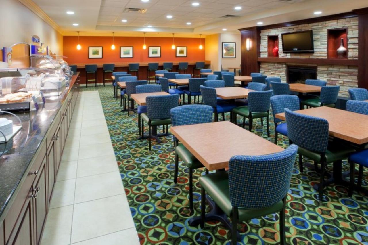 Holiday Inn Express Washington Dc Sw - Springfield By Ihg Экстерьер фото