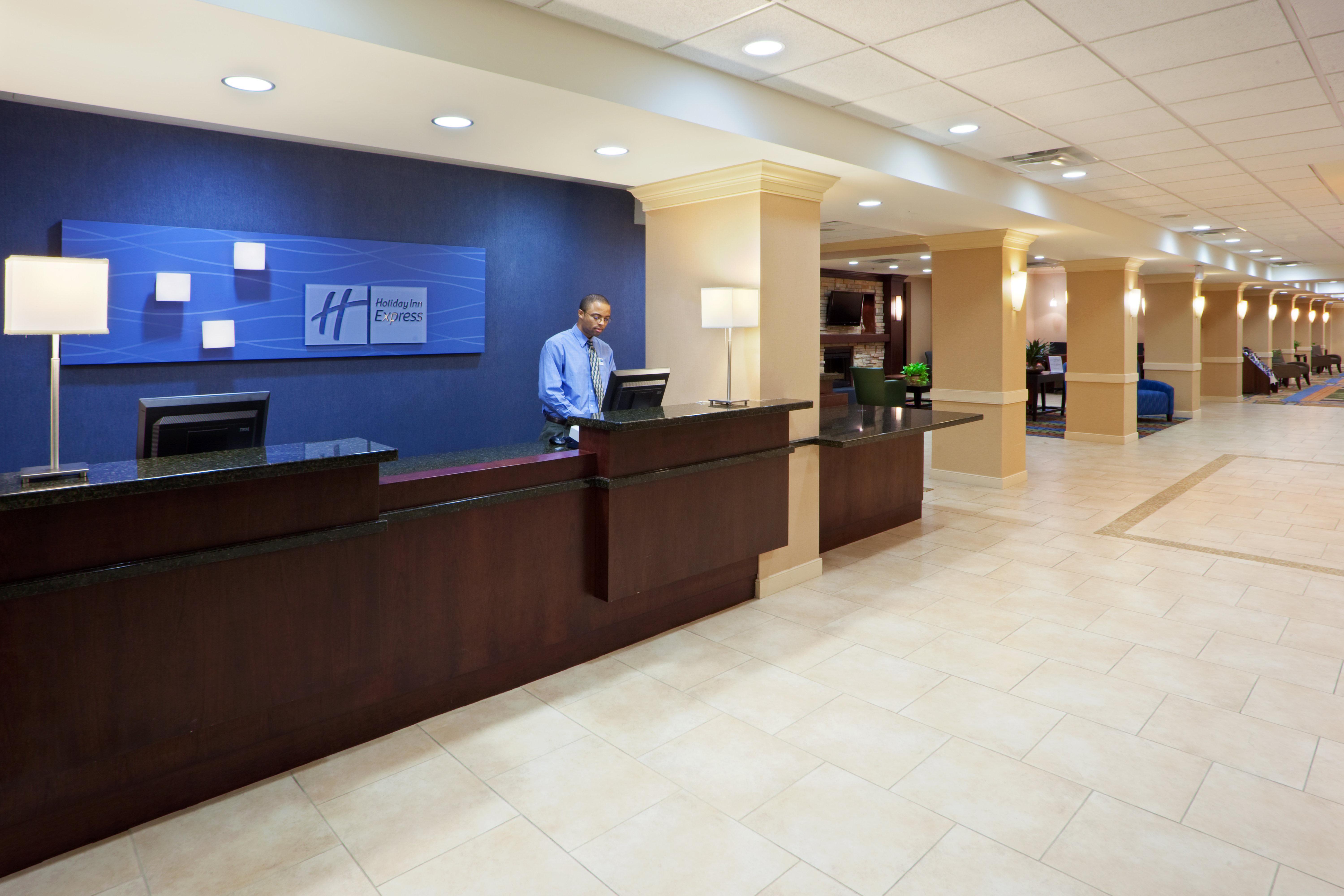 Holiday Inn Express Washington Dc Sw - Springfield By Ihg Экстерьер фото