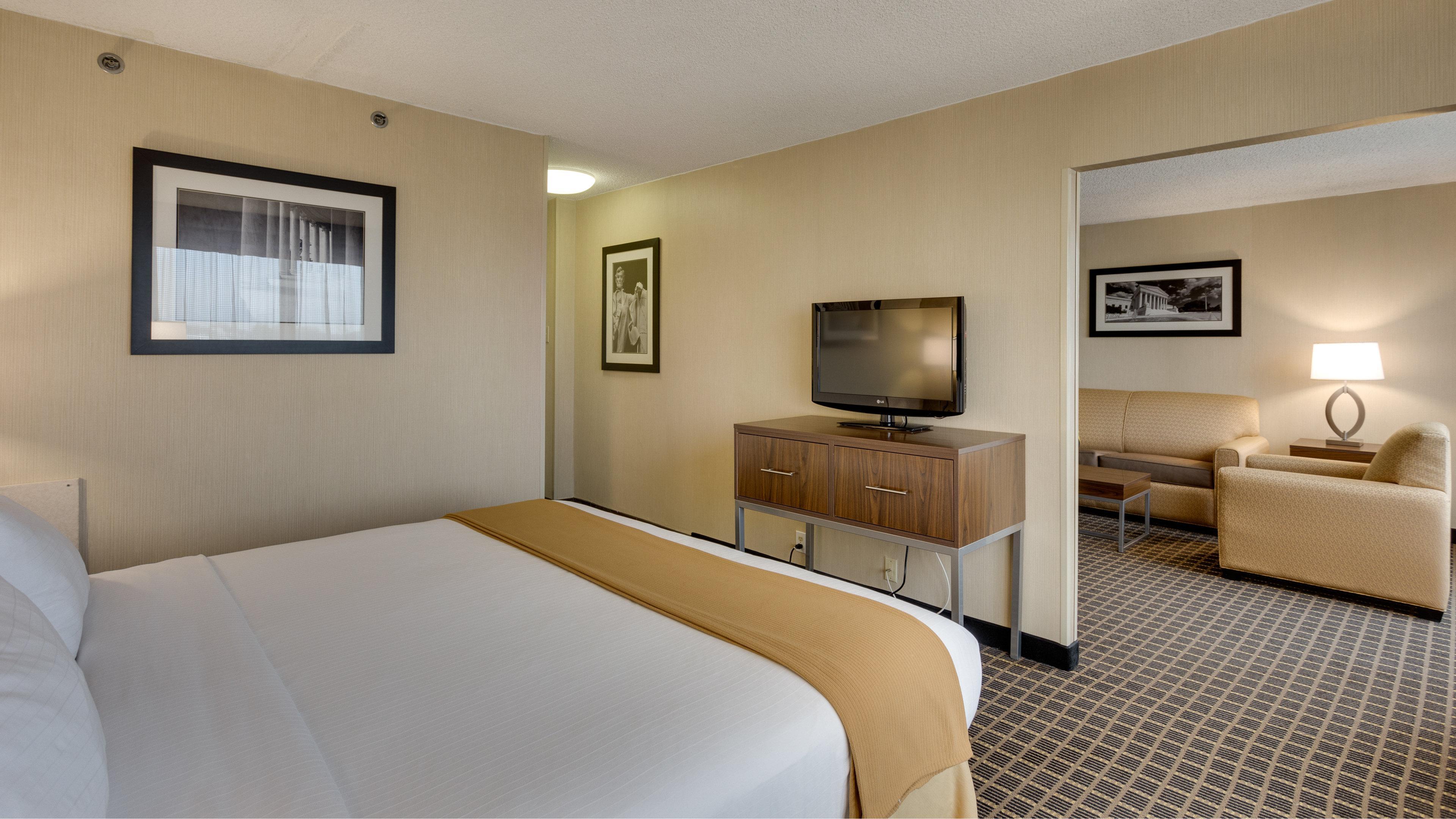 Holiday Inn Express Washington Dc Sw - Springfield By Ihg Экстерьер фото